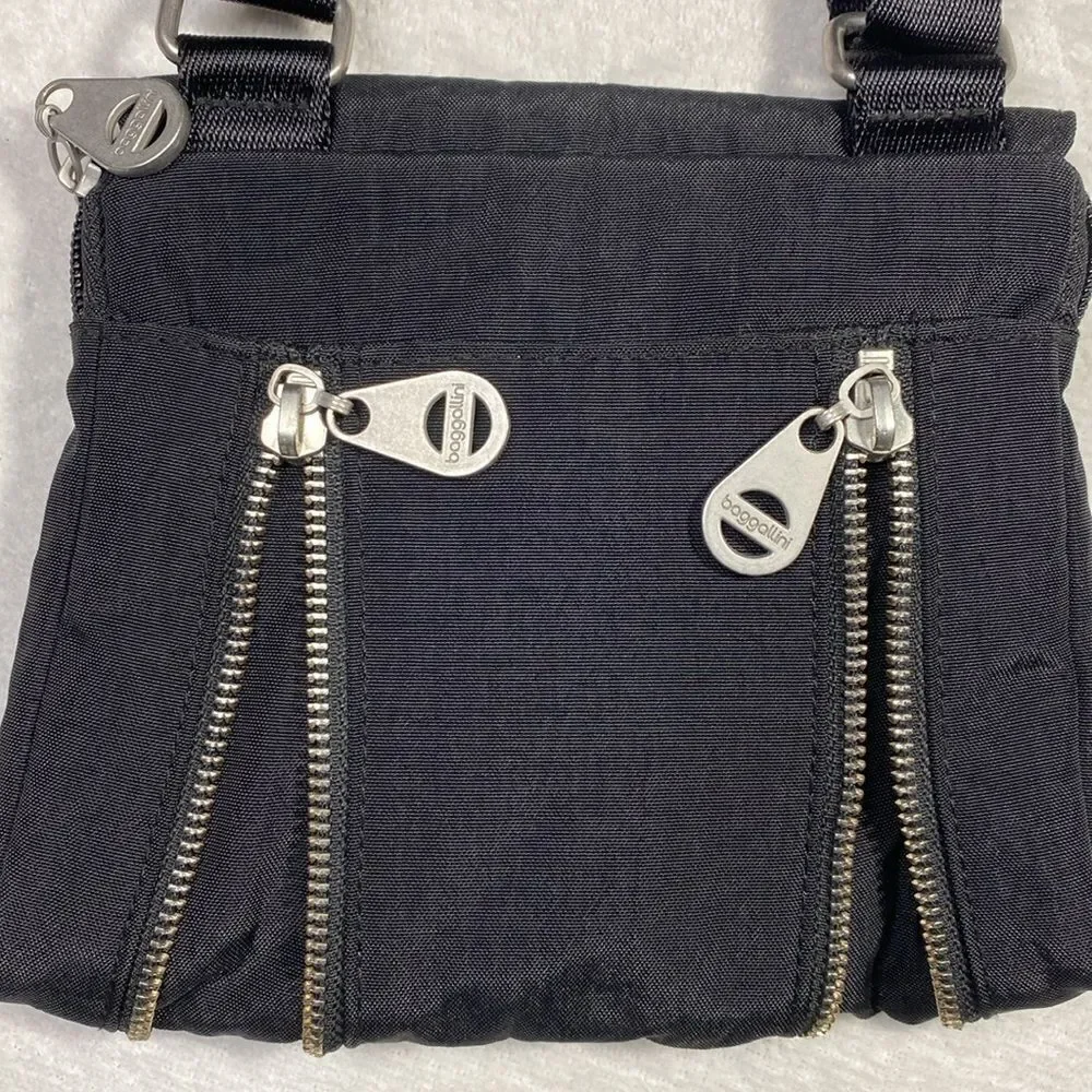 BAGGALLINI Small Zipper Crossbody Travel Bag Unique - Picture 6 of 7